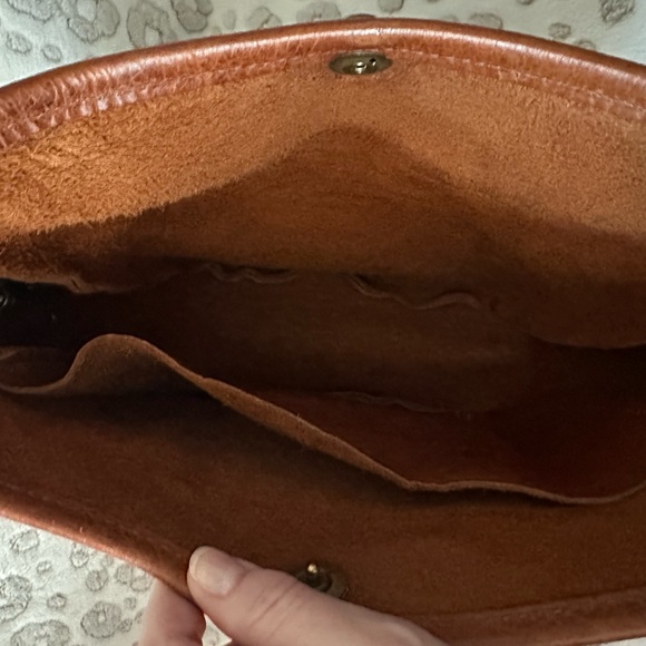 Go Forth Goods Small Celeste Shoulder Bag in Peanut Bison - Picture 7 of 13